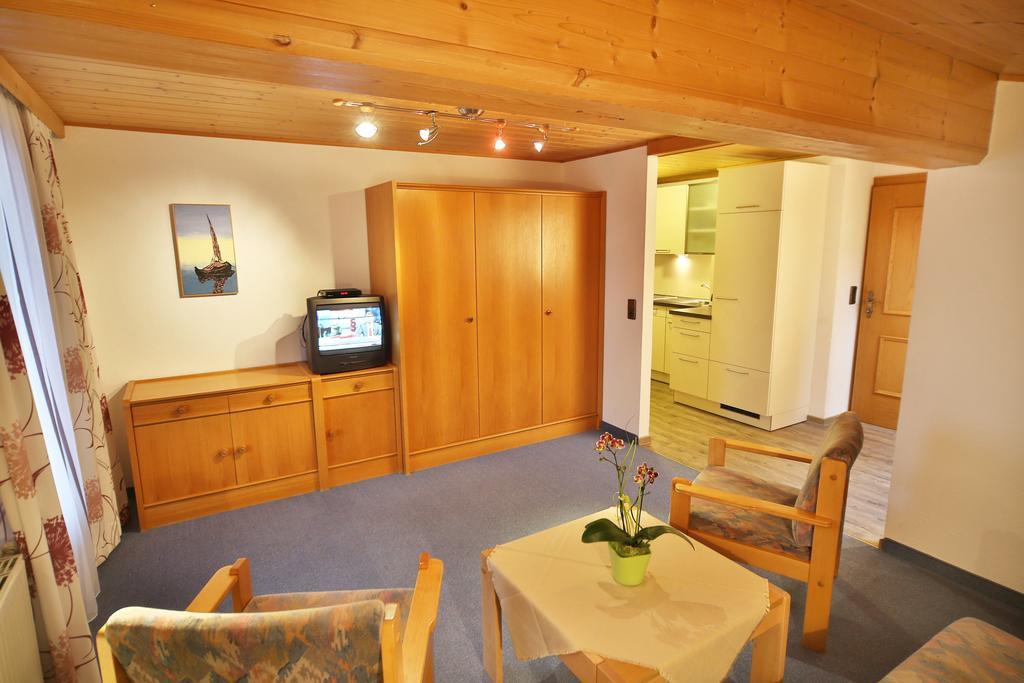 Fruehstueckspension Jagdhof Obertilliach Pokoj fotografie