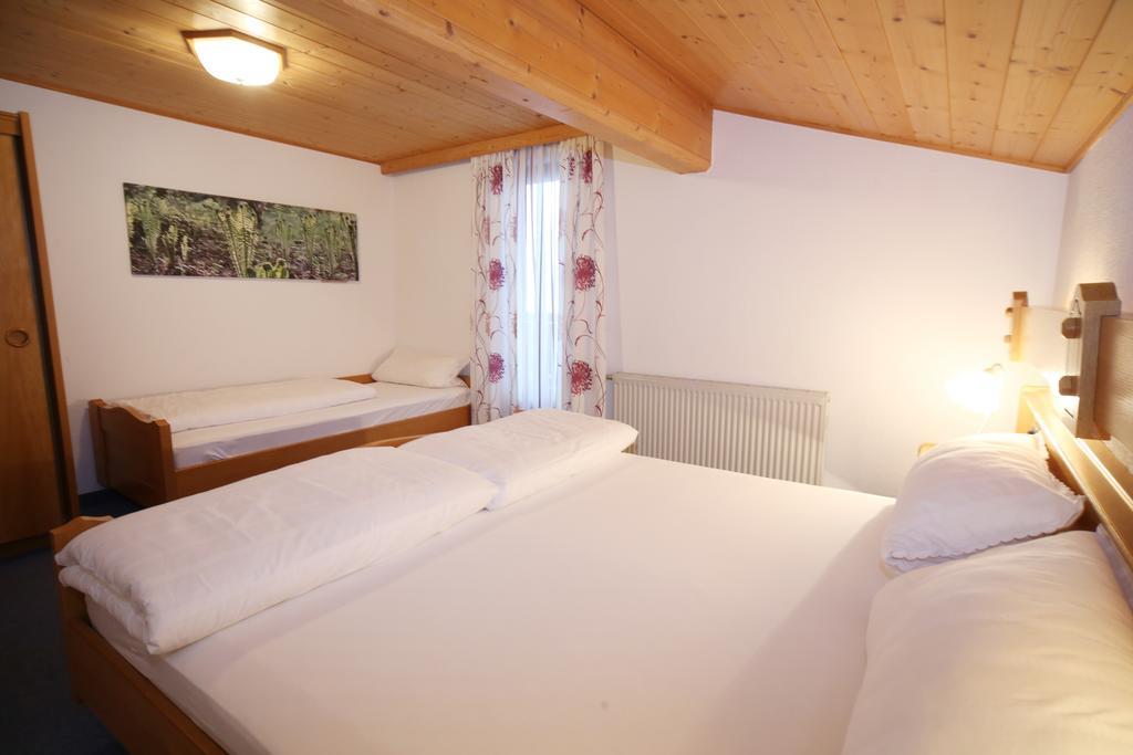 Fruehstueckspension Jagdhof Obertilliach Pokoj fotografie